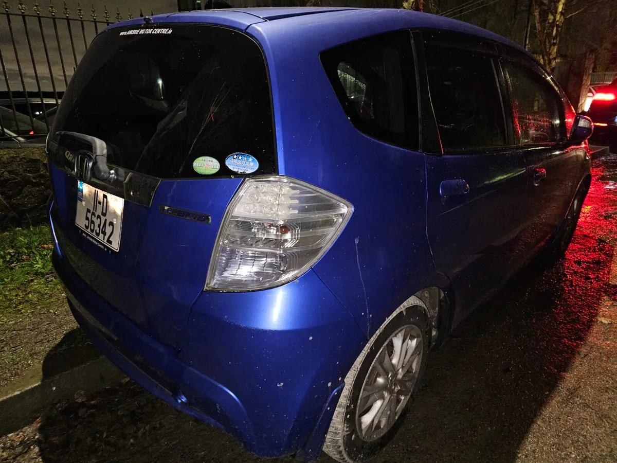 2011 honda fit automatic hybrid €2200 - Image 3