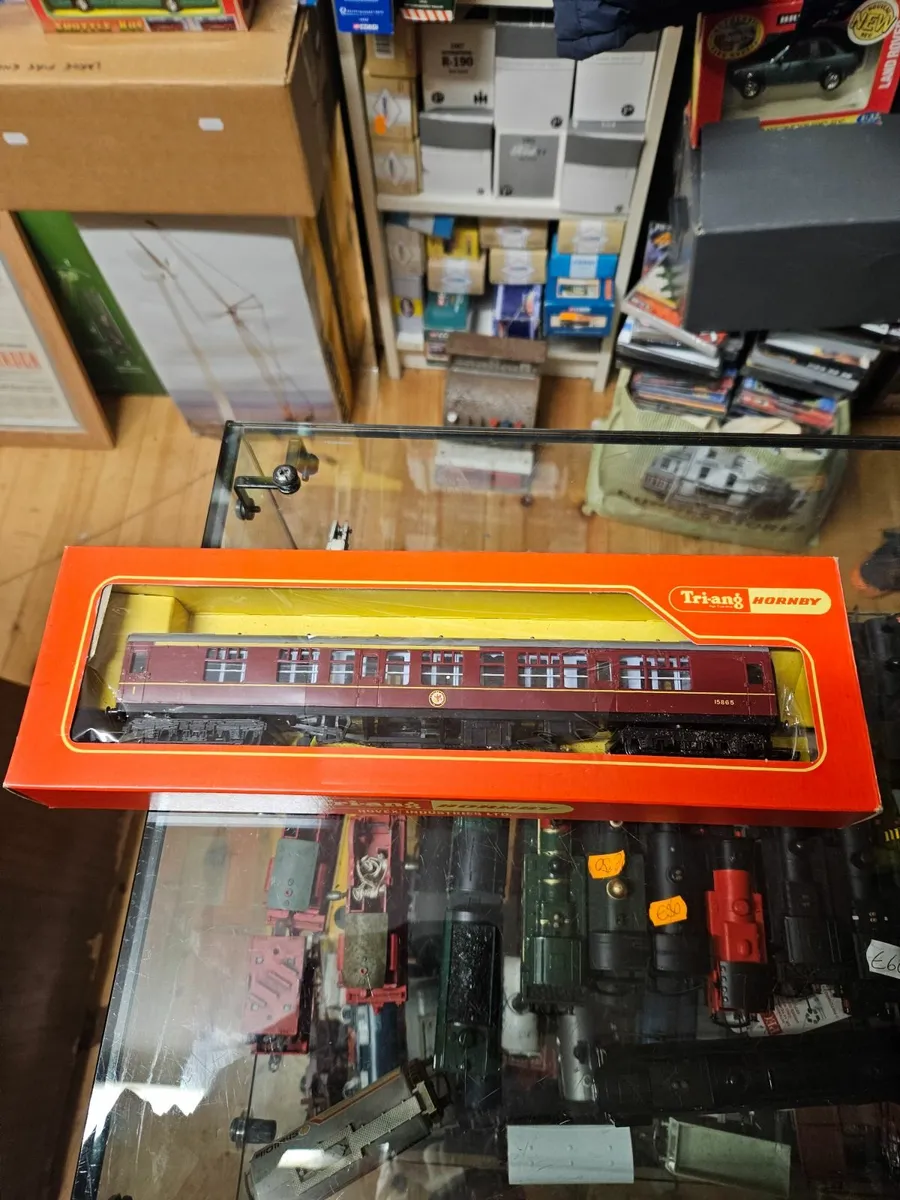 Hornby OO Gauge Carraige