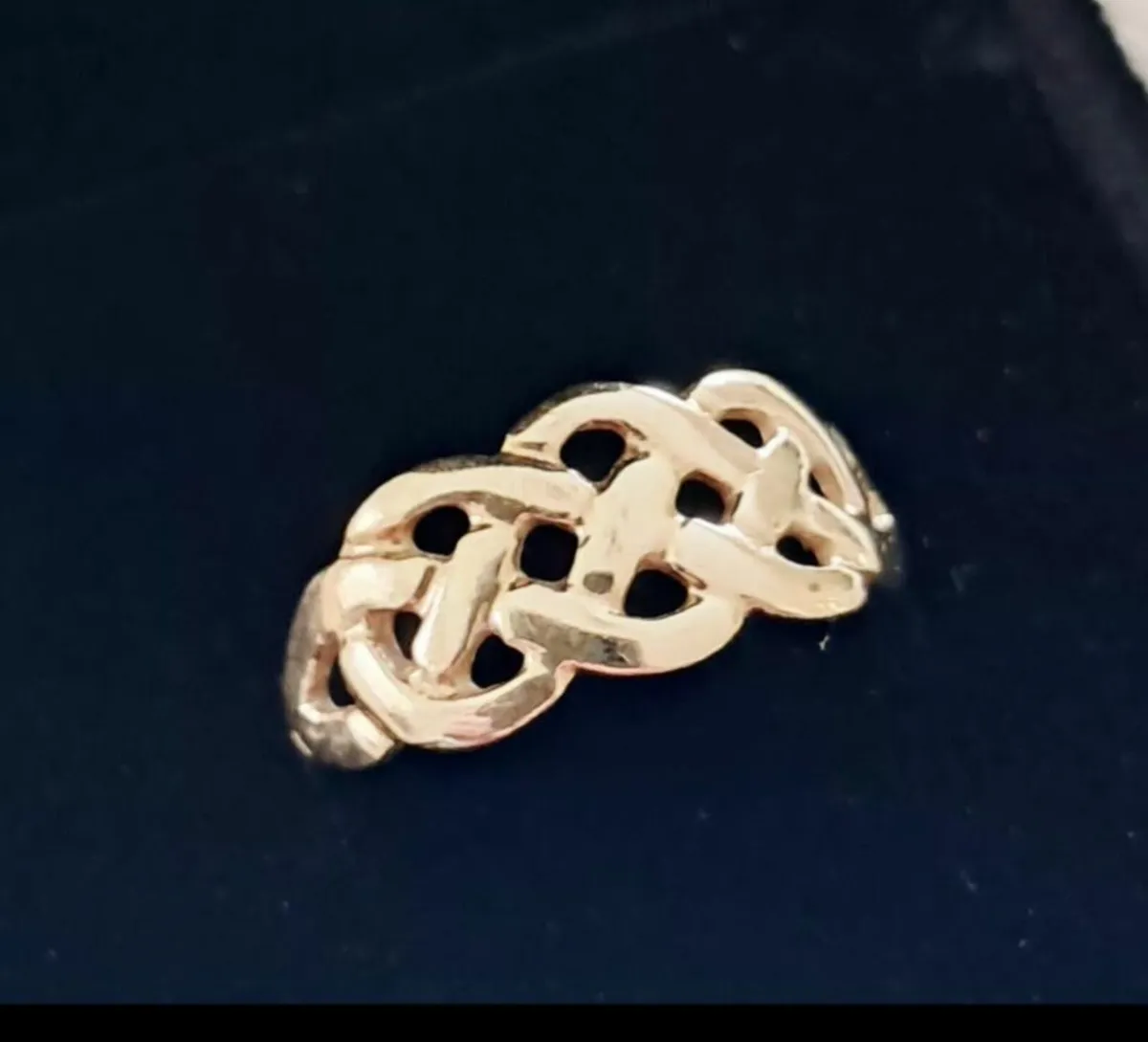 9ct Gold Celtic Knot Band - Image 3