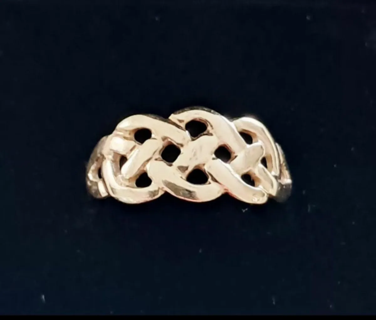 9ct Gold Celtic Knot Band - Image 4