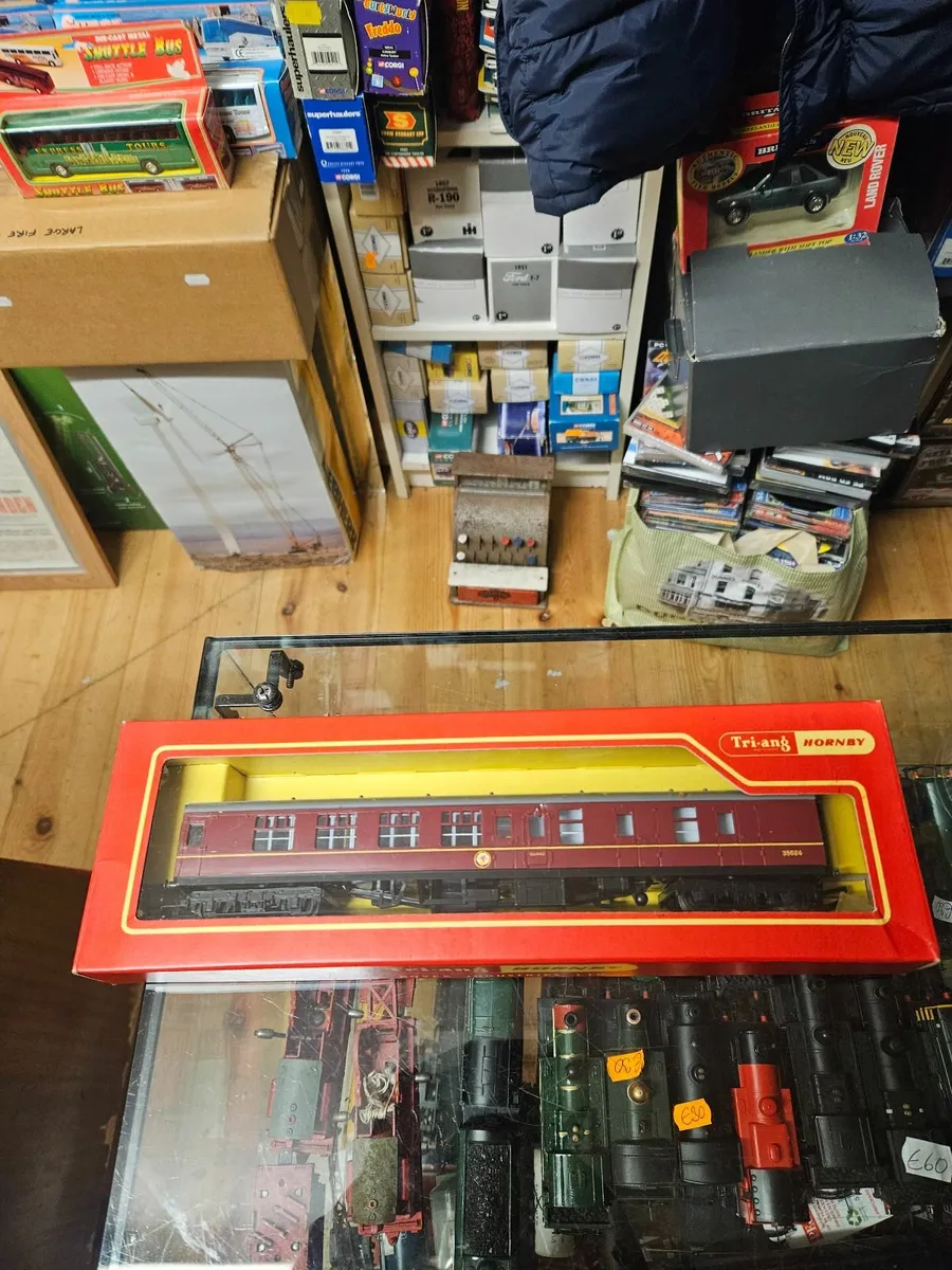 Hornby OO Gauge Carraige