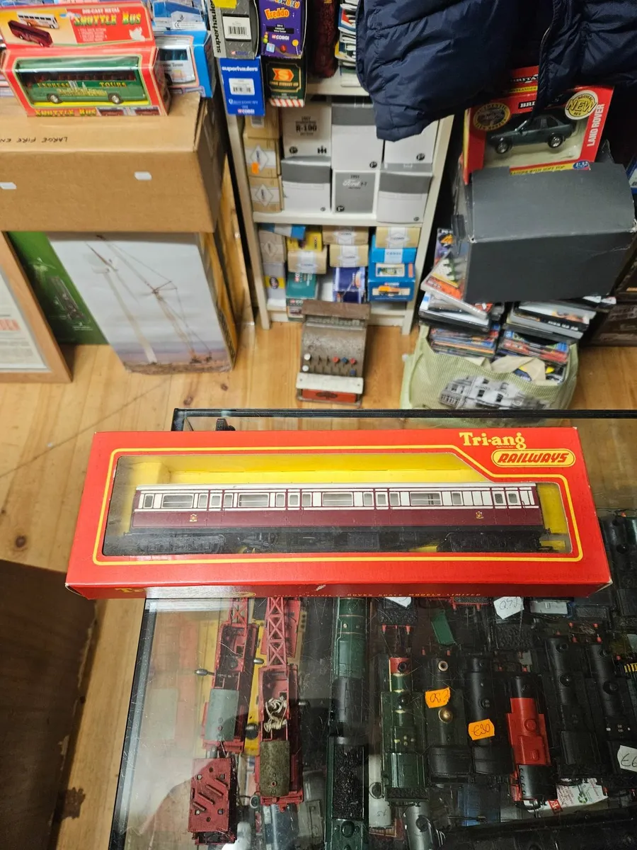 Hornby OO Gauge Carraige