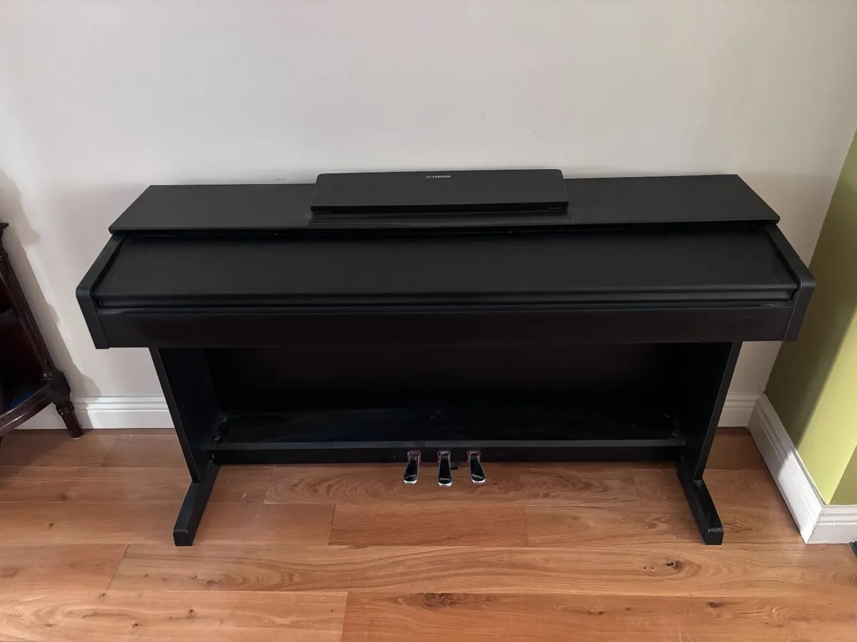 Yamaha YDP-143 Digital Piano - Image 4
