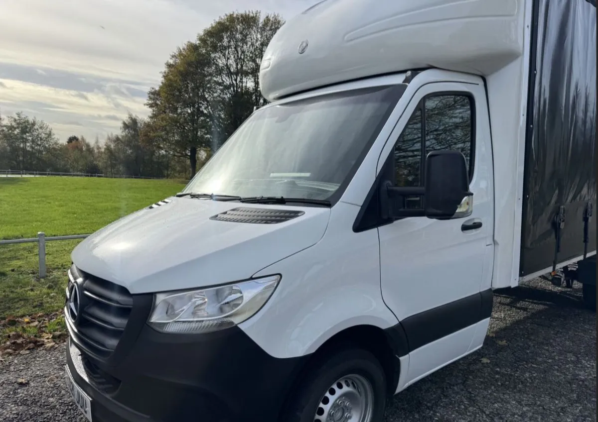 2021 MERCEDES-BENZ SPRINTER 4.2m. Curtainsider - Image 1