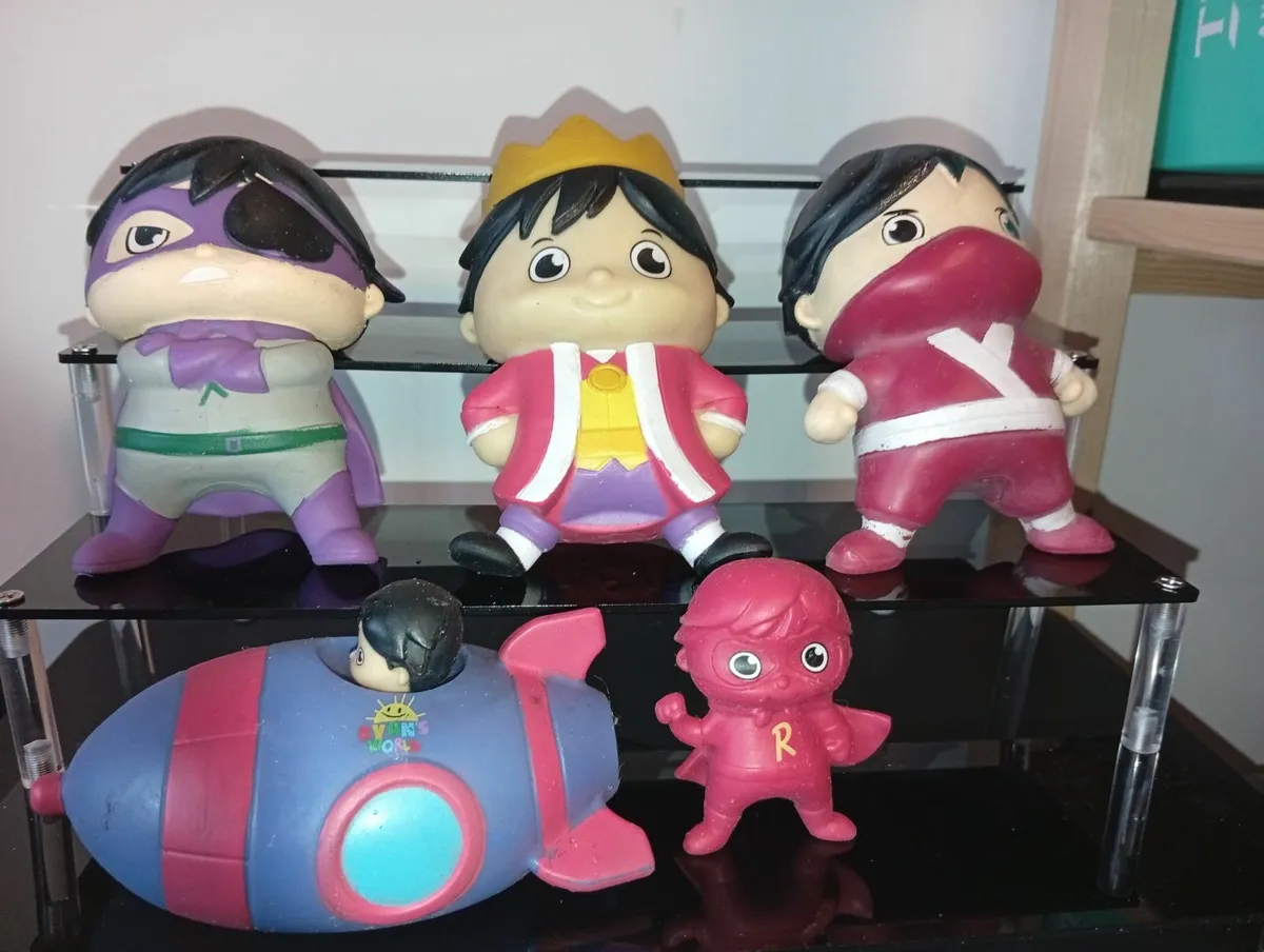 COLLECTION OF RYANS WORLD SQUISHIES GOOD USED/C
