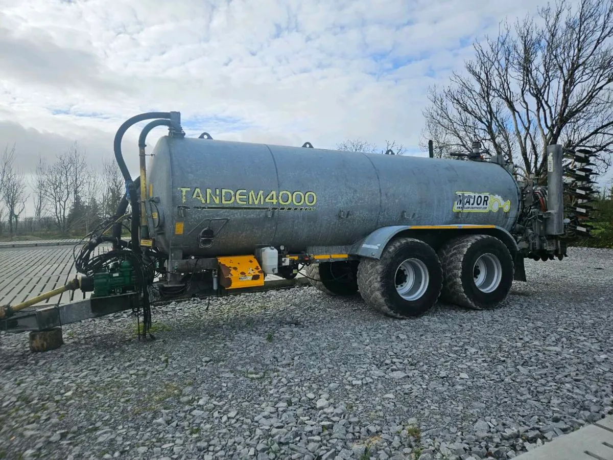4000 gallon major tanker - Image 2