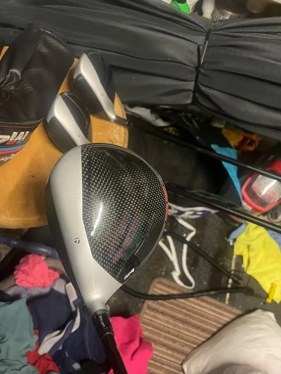 taylormade m4 full set of irons and woods and bag - Image 2