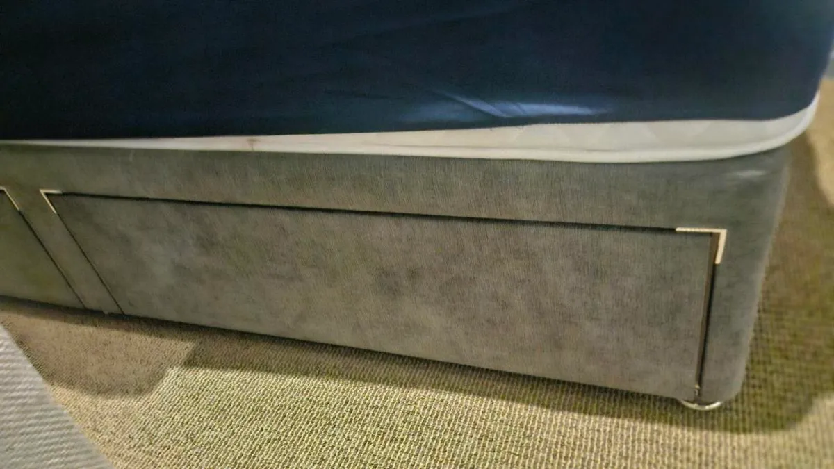 Single divan base with mattress - Image 2
