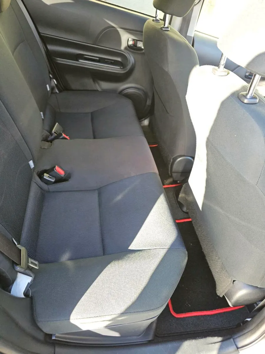 Toyota Aqua - Image 4