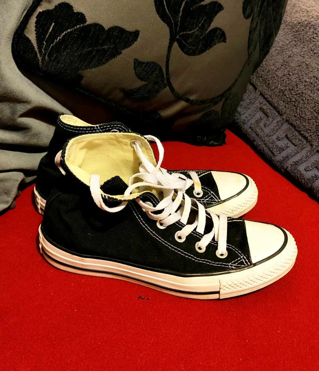 Classic Black Converse Chuck Taylor High-Tops – Si - Image 2
