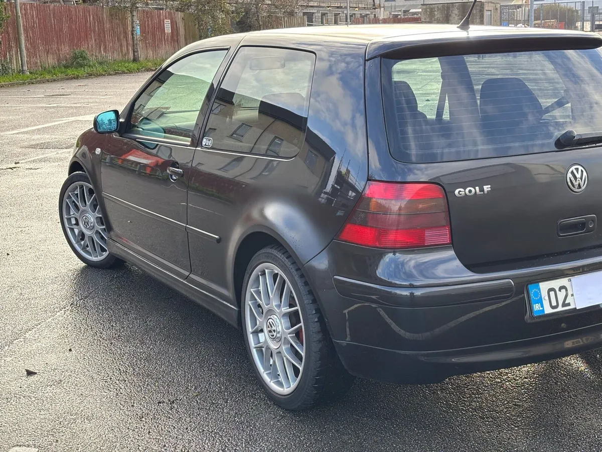 Volkswagen Golf GTI 25th Anniversary - Image 3