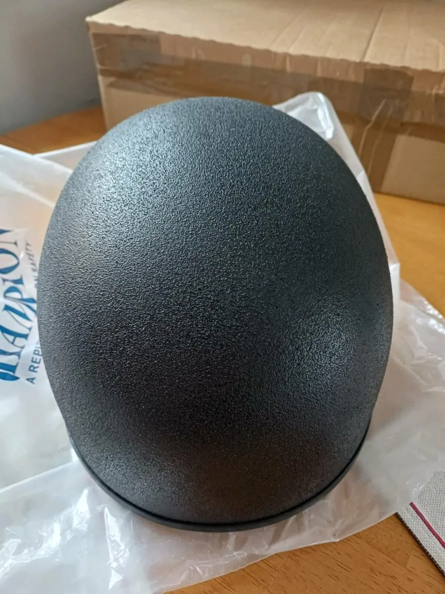 Champion deluxe skull helmet - Image 2