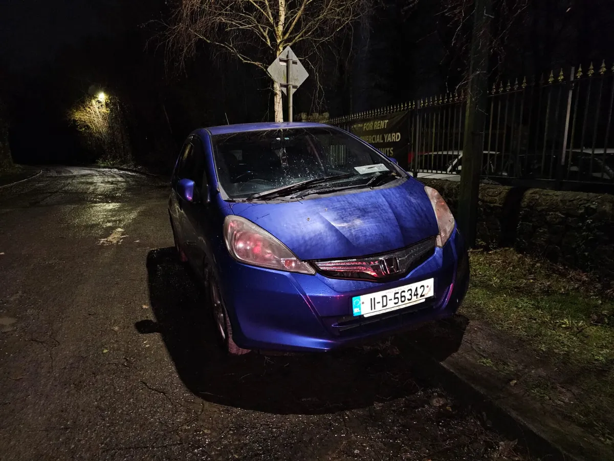 Honda Fit 2011 hybrid automatic €2200 - Image 2