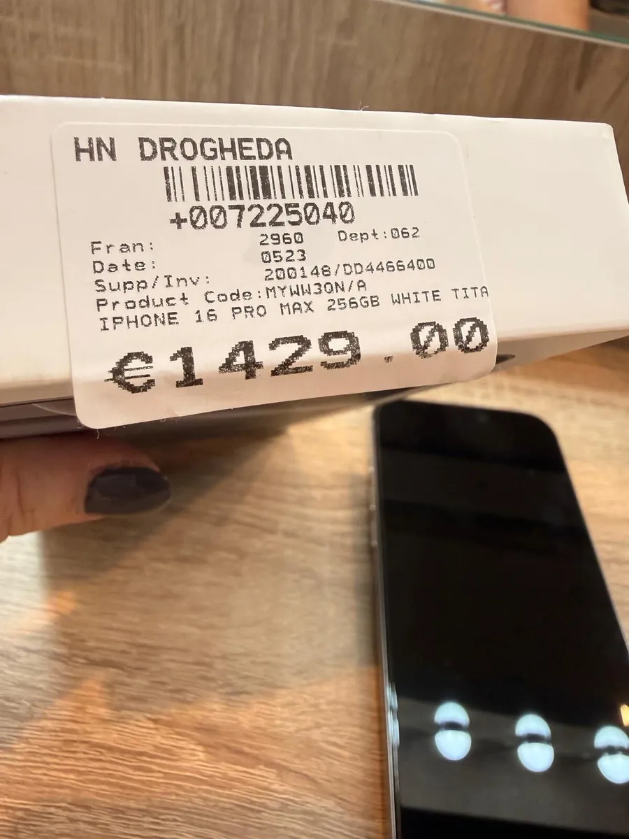 iPhone 16Pro Max - Image 3