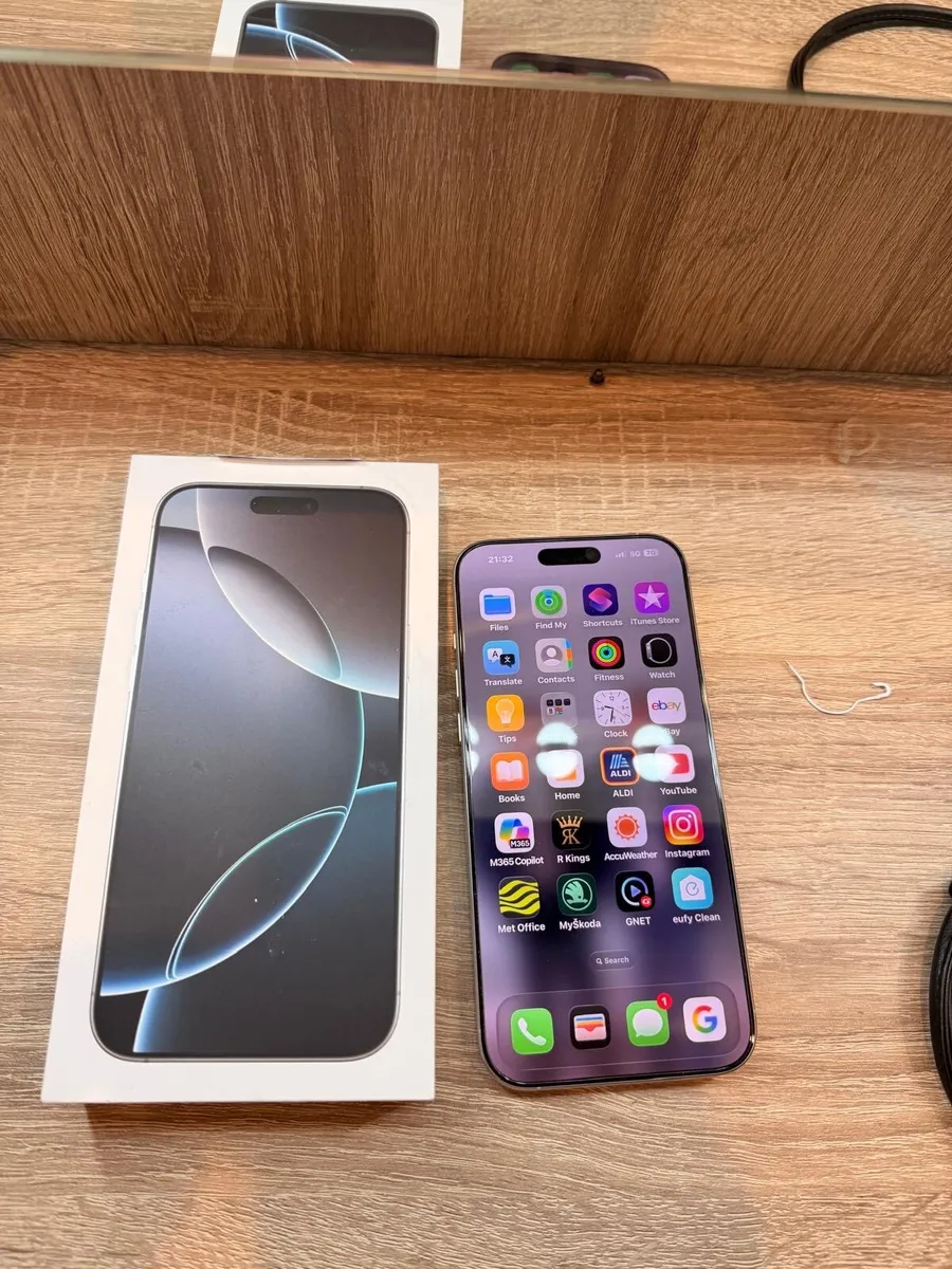 iPhone 16Pro Max - Image 1