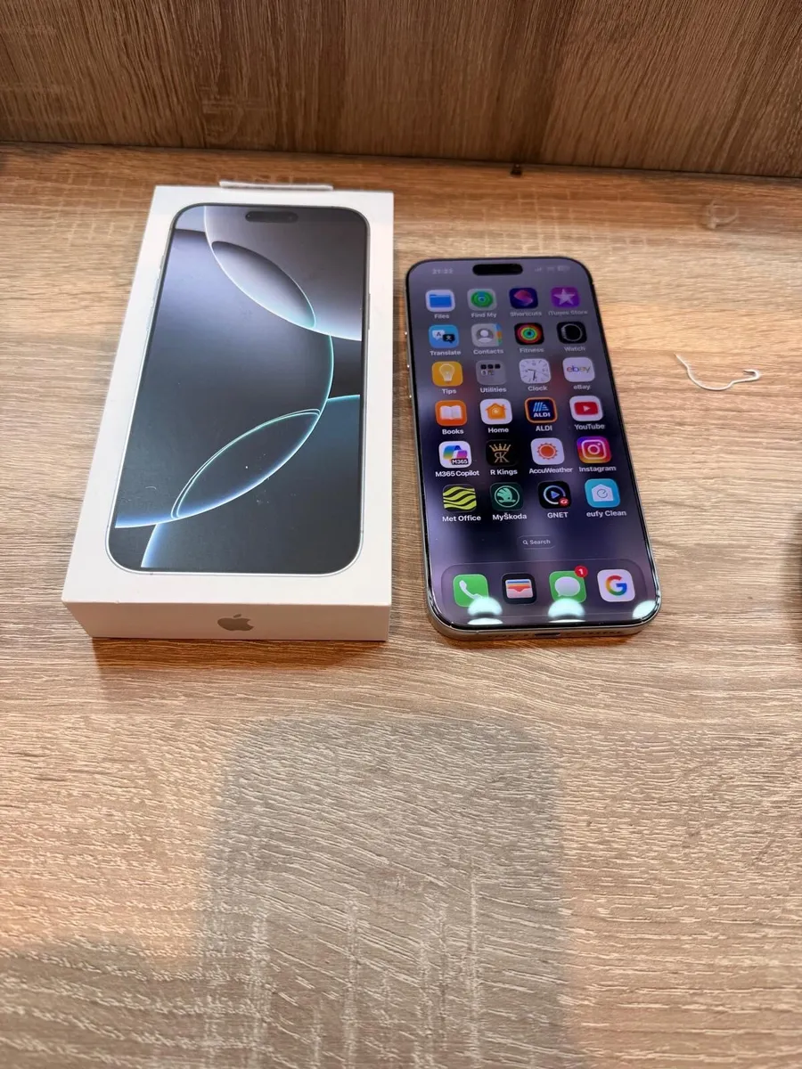 iPhone 16Pro Max - Image 4