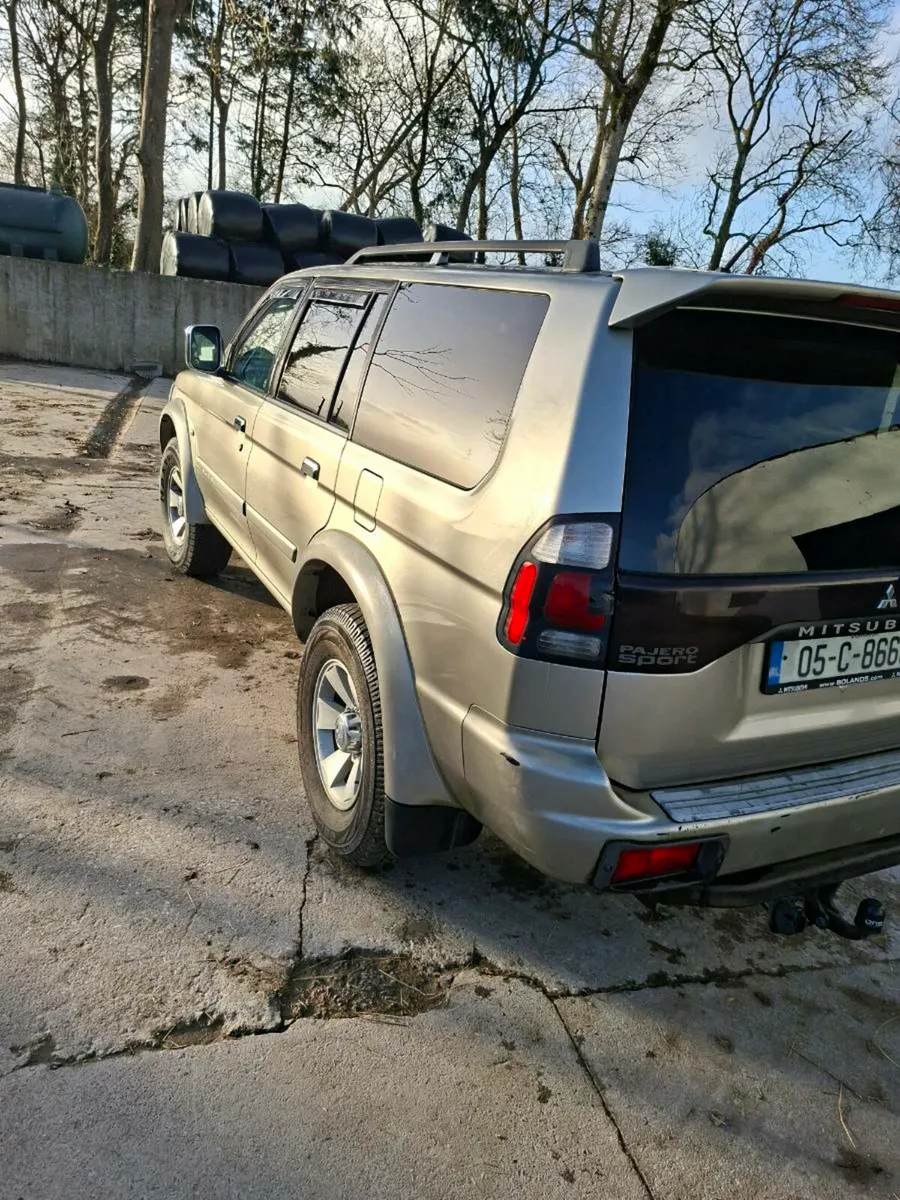 CREWCAB PAJERO SPORT - Image 3