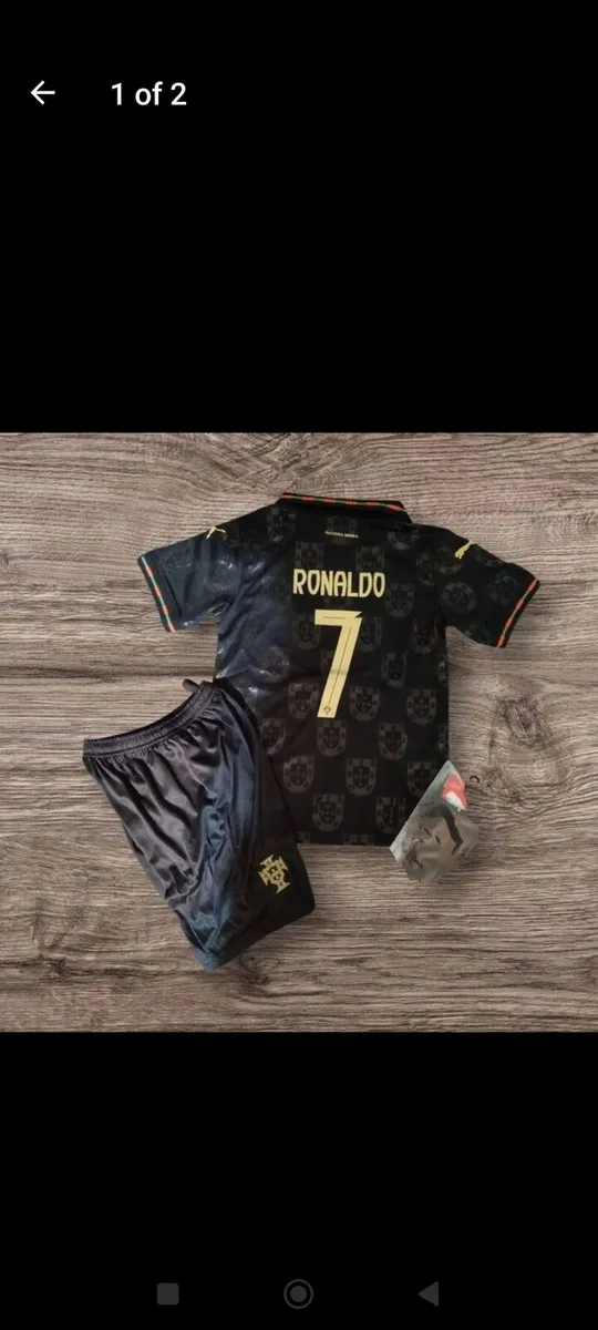PORTUGAL (AWAY)(RONALDO 7) KIDS KIT, 6/7,7/8 YRS - Image 1