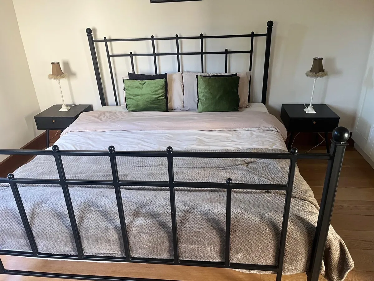 6ft Iron Bed - Image 1