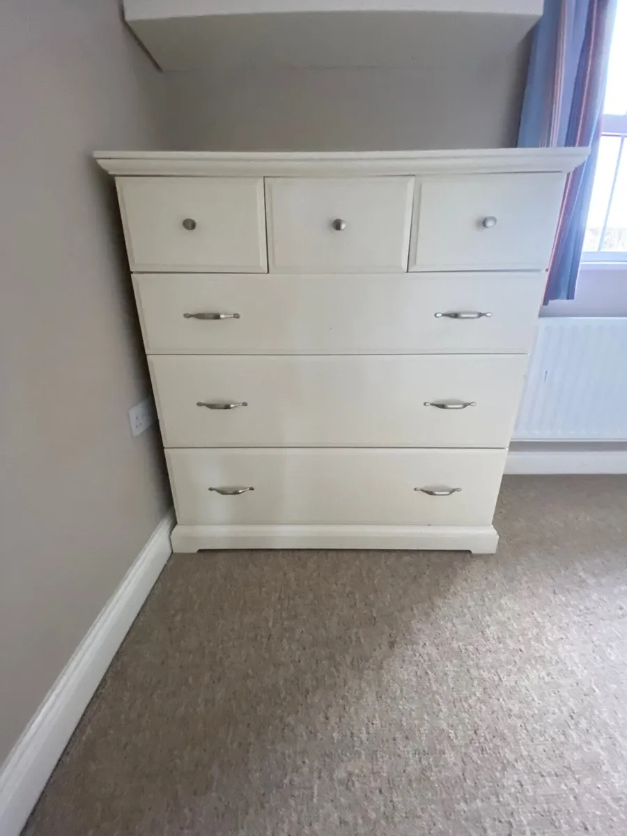 Bedroom Chest of Drawers
