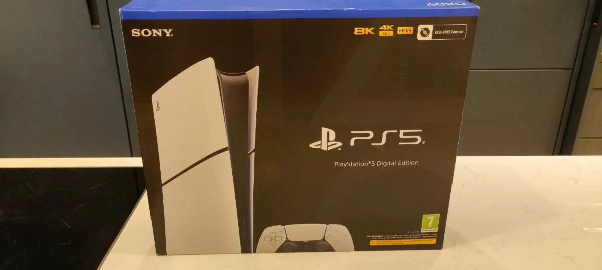 PS5 Digital Slim 1Tb - Image 3