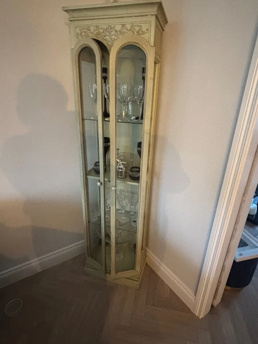 Drinks cabinet - Image 1