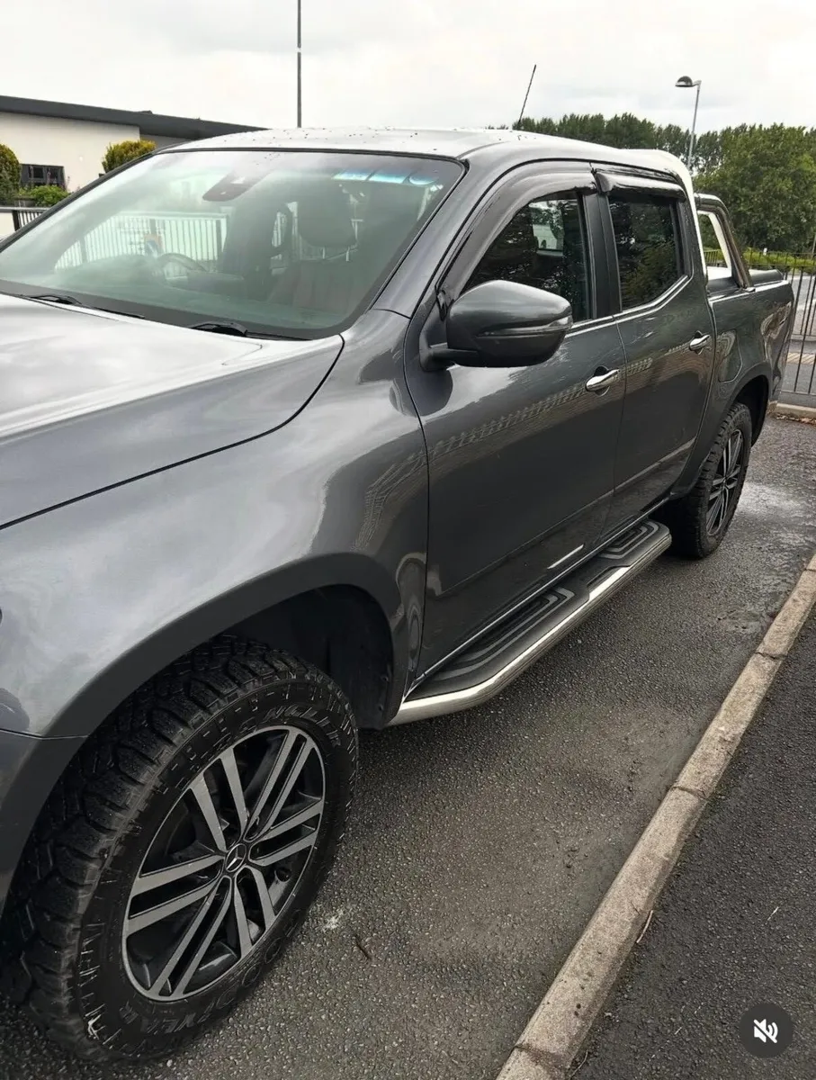 Mercedes X -Class - Image 2