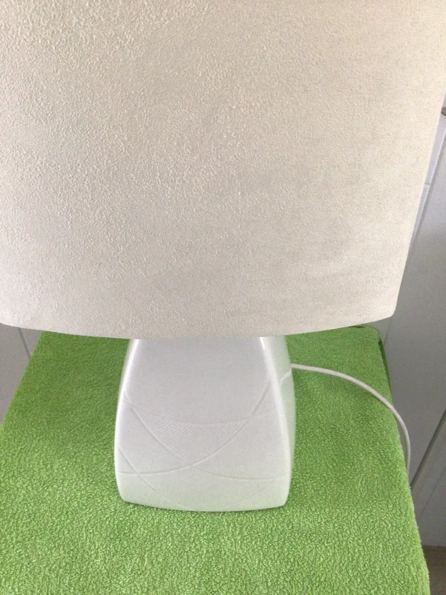 Belleek Lamp - Image 3