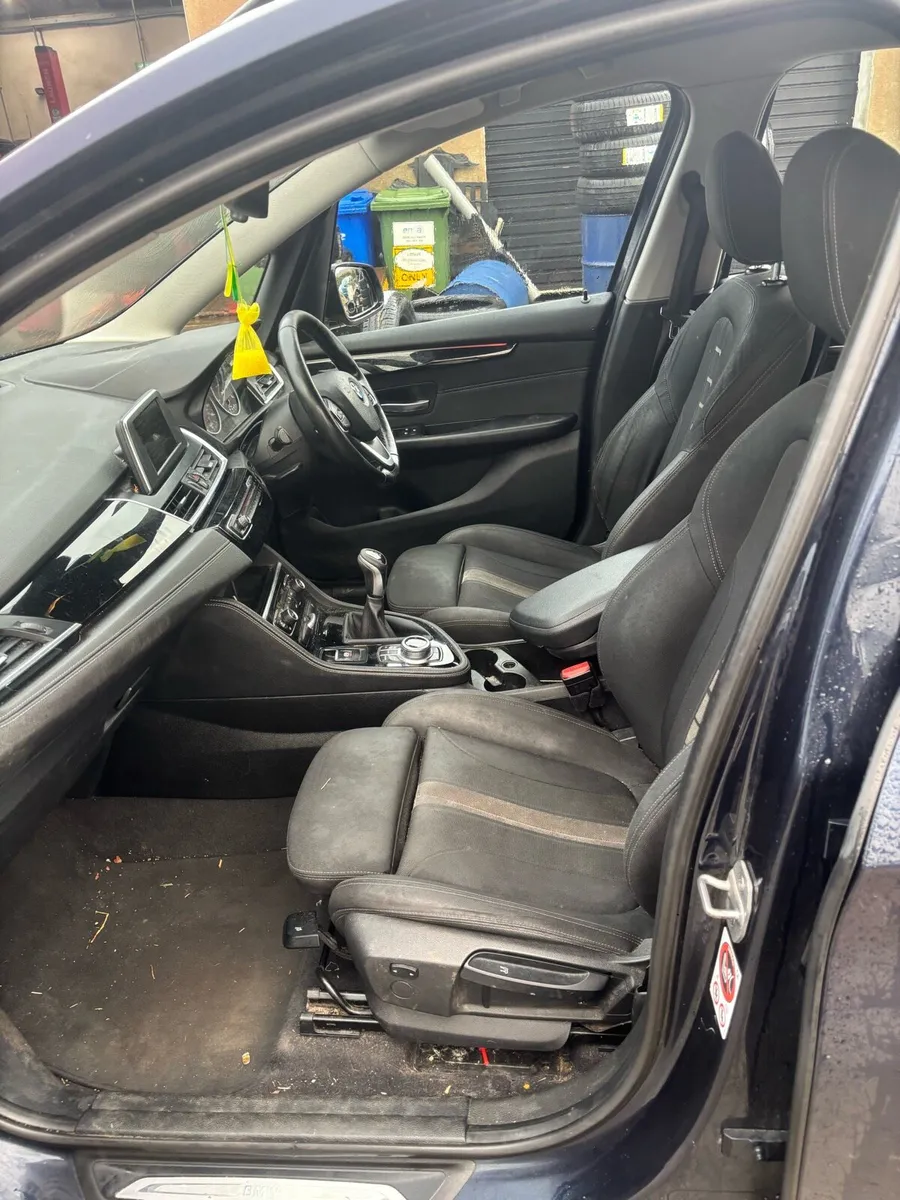 161 bmw 2 series 7 seater - Image 4