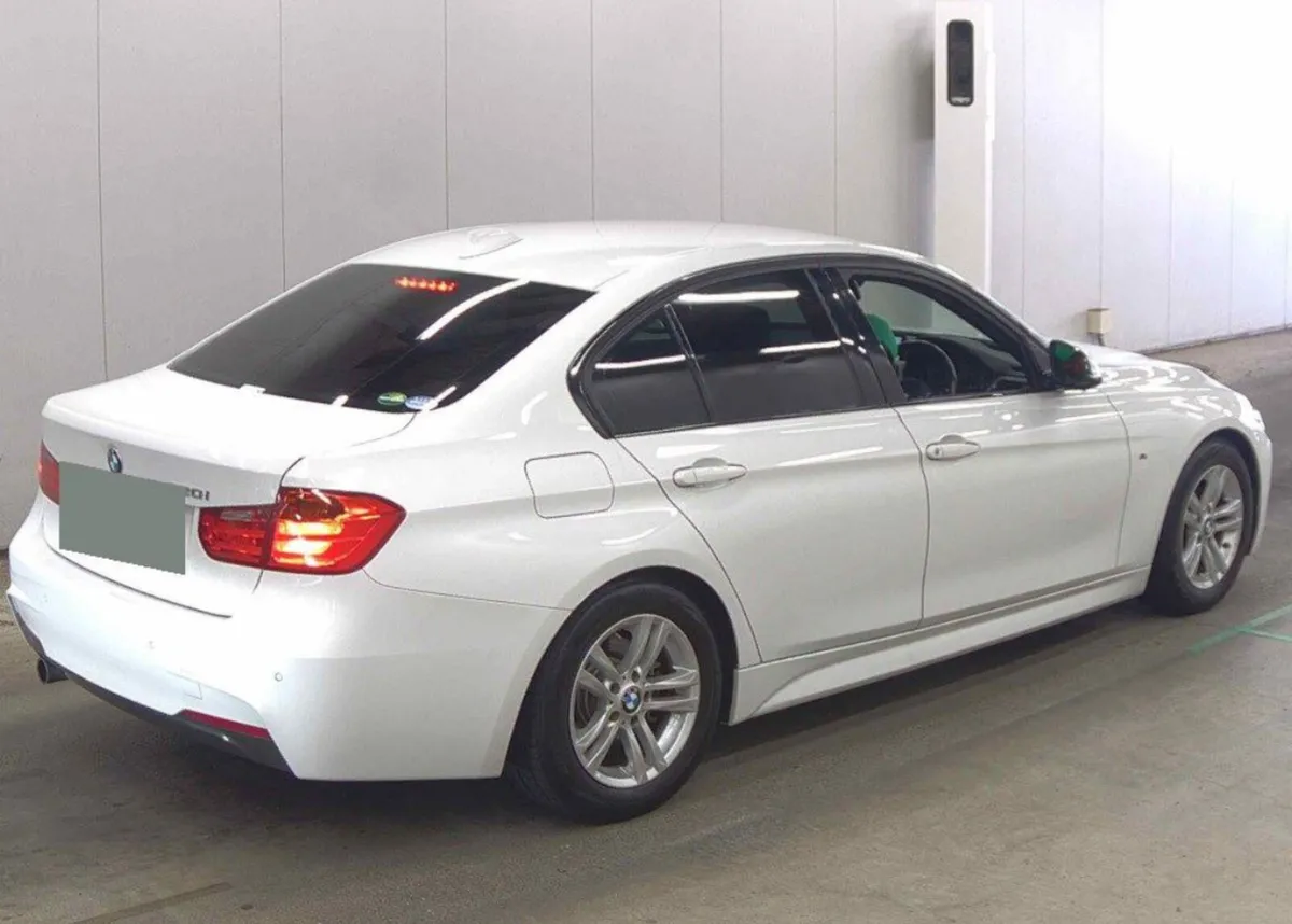 2015 BMW 3 SERIES 320i M-SPORT - Automatic - Image 2