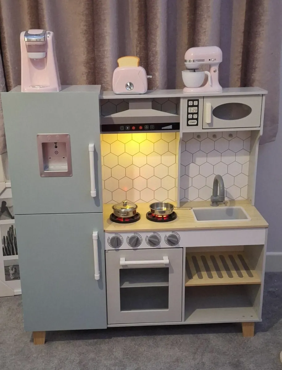 Childrens Wooden Play Kitchen - Image 1