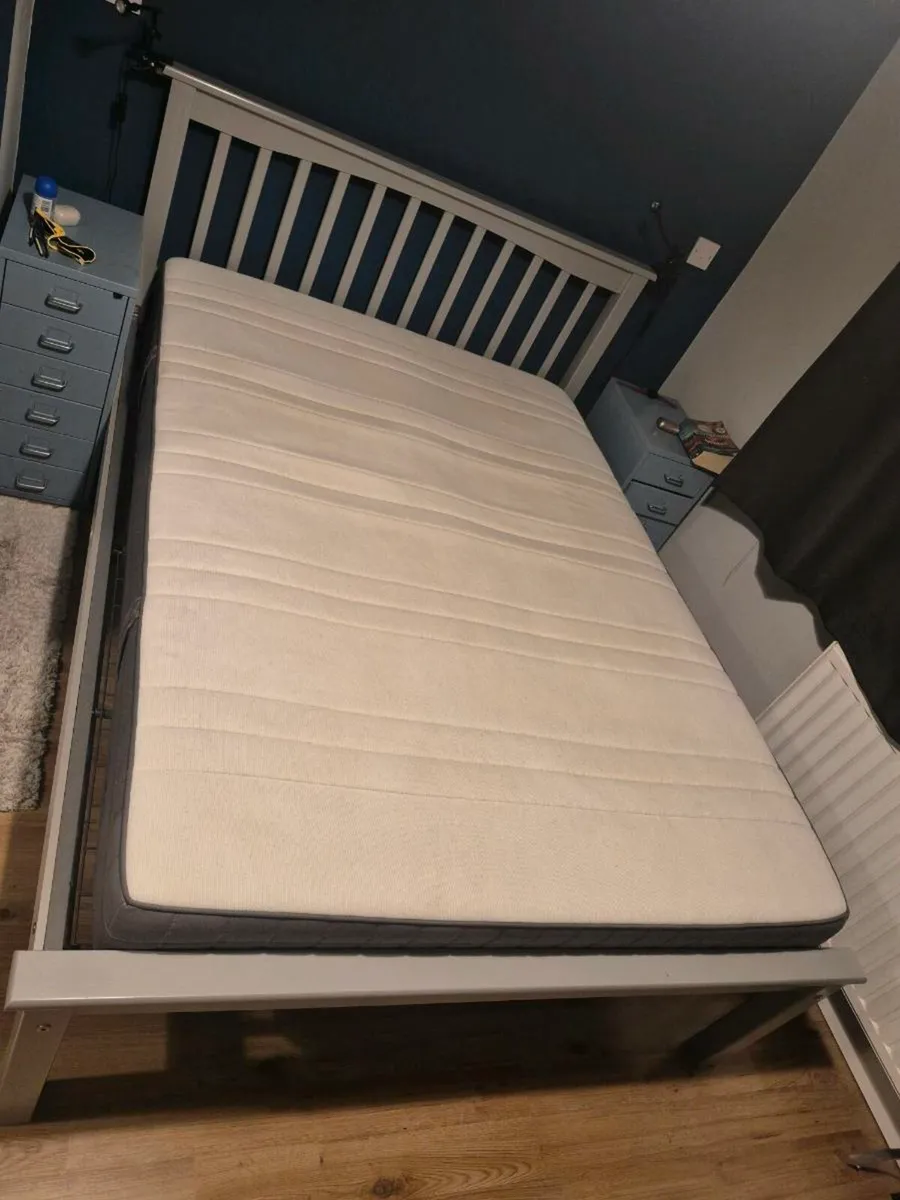 Double bed frame and mattress - Image 3