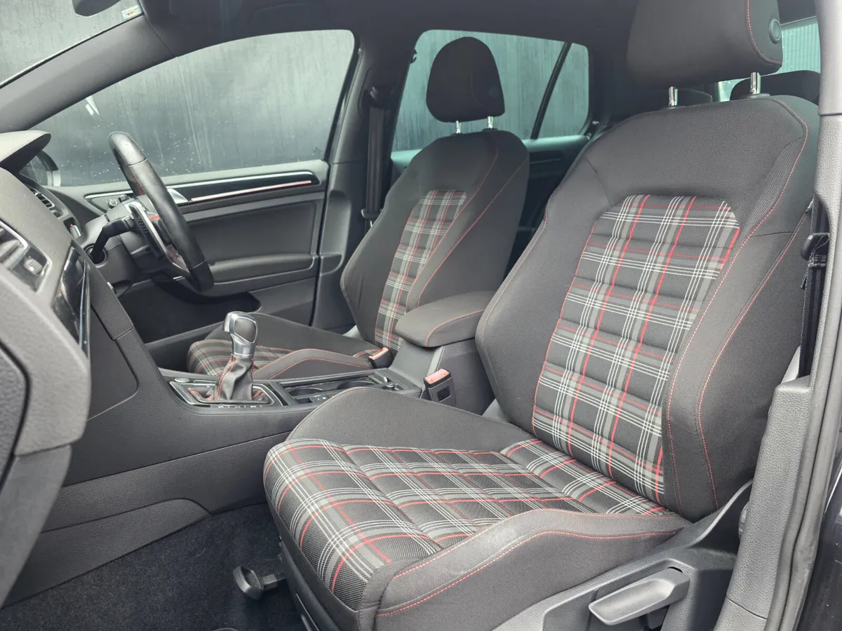 2016 Volkswagen Golf GTI 2.0 TDI 220BHP AUTO - Image 4