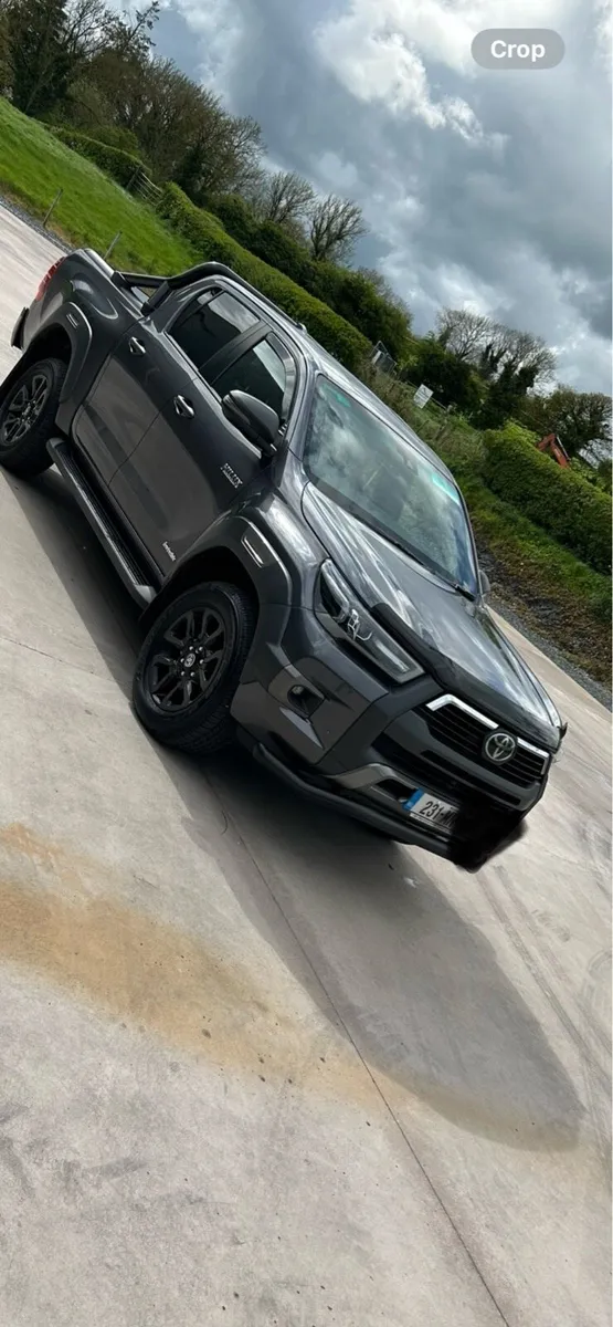 2023 toyota hilux invincible auto