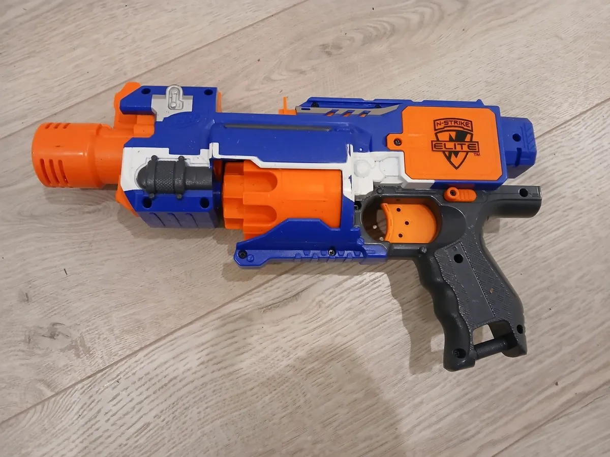 Nerf gun