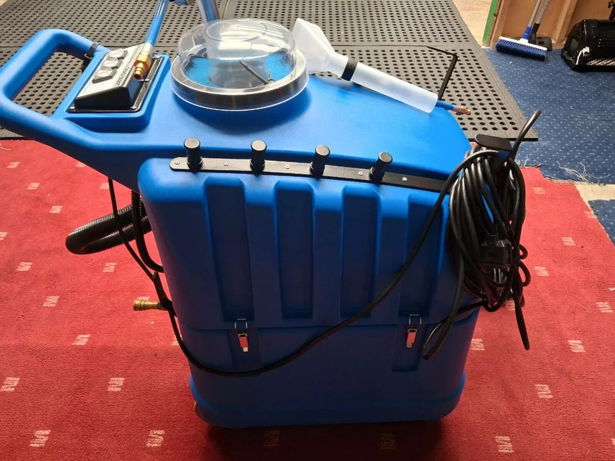 Carpet cleaning machine - Image 3