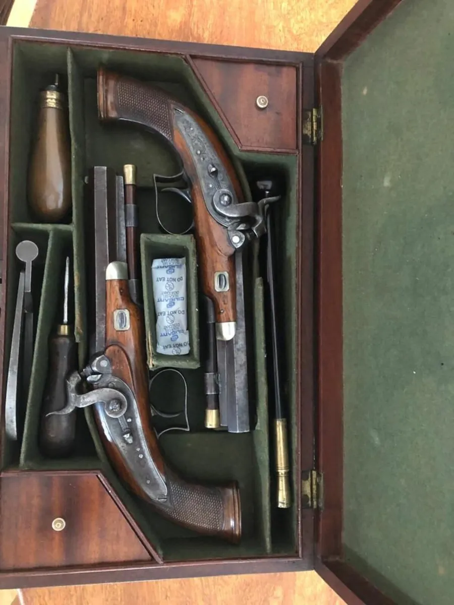 Casef pair od percussion pistols - Image 1