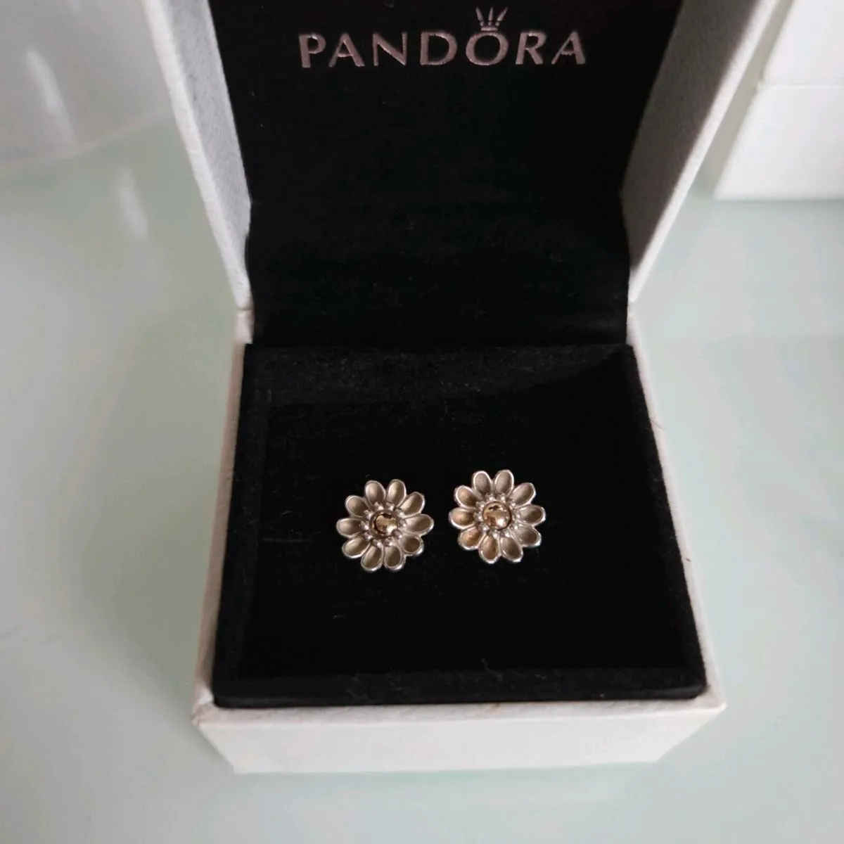 Pandora flower earrings two tone gold perfect - Image 1