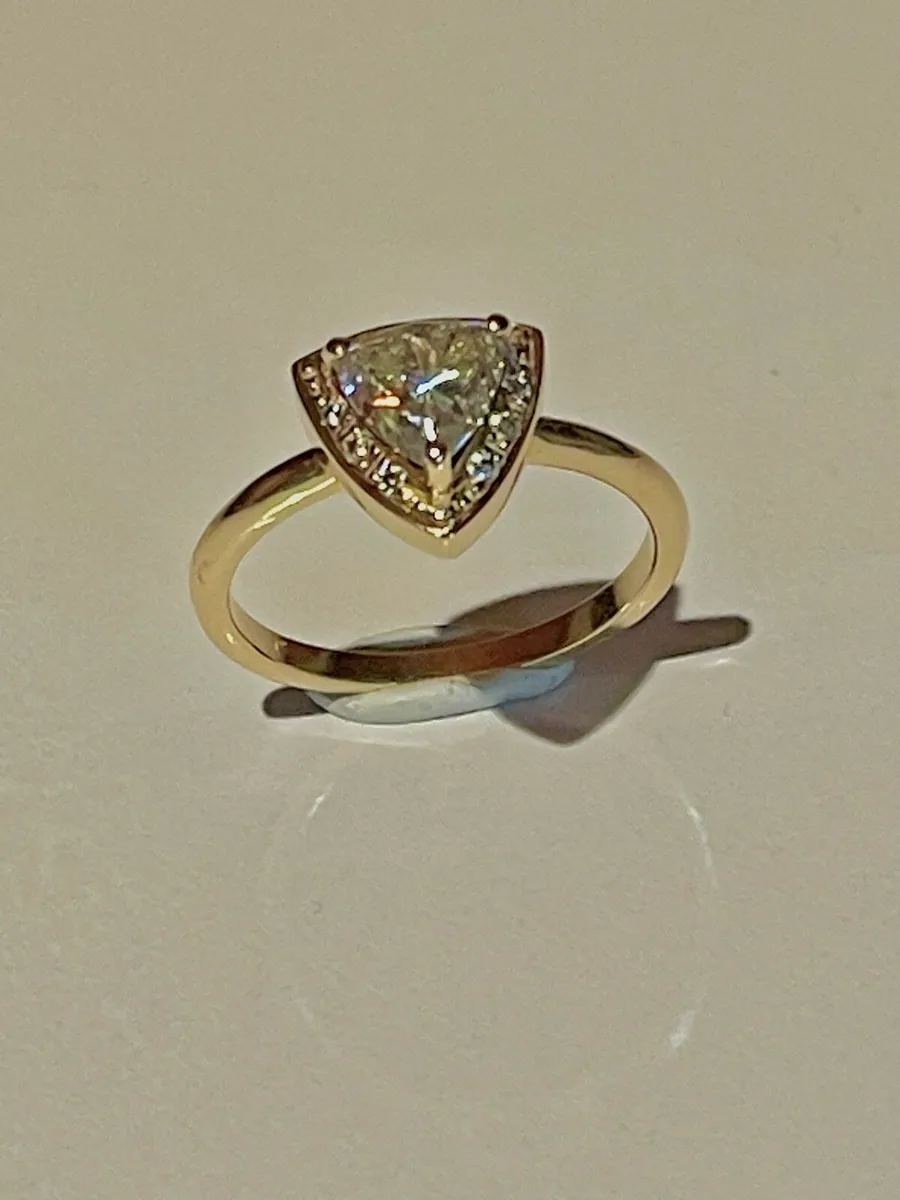 10ct Gold Ring - Image 2
