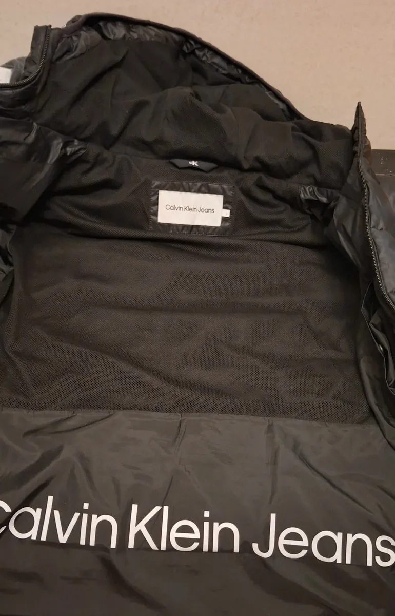 Calvin Klein Puffer Jacket - Image 4