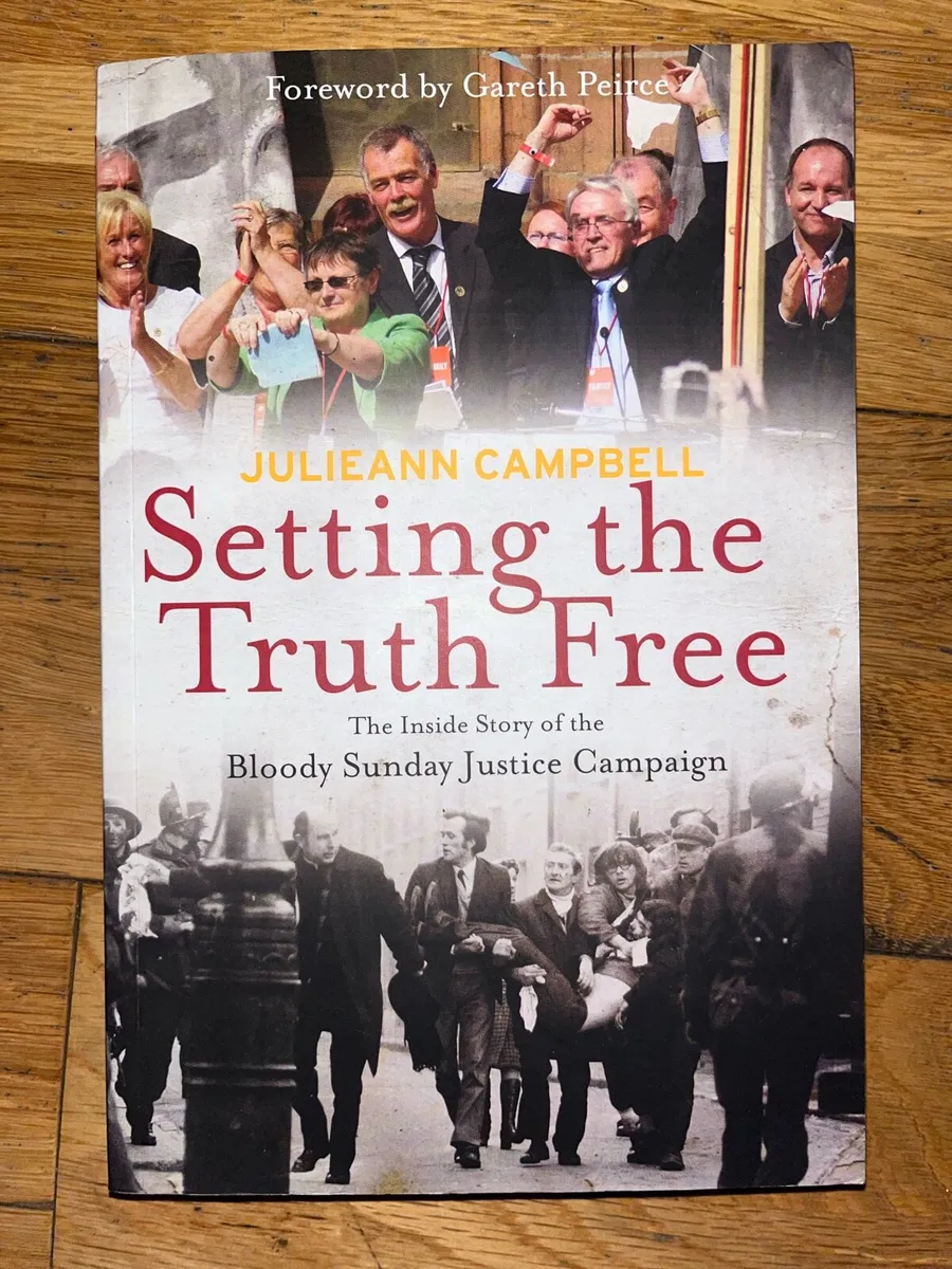 The troubles 3 books - Image 1