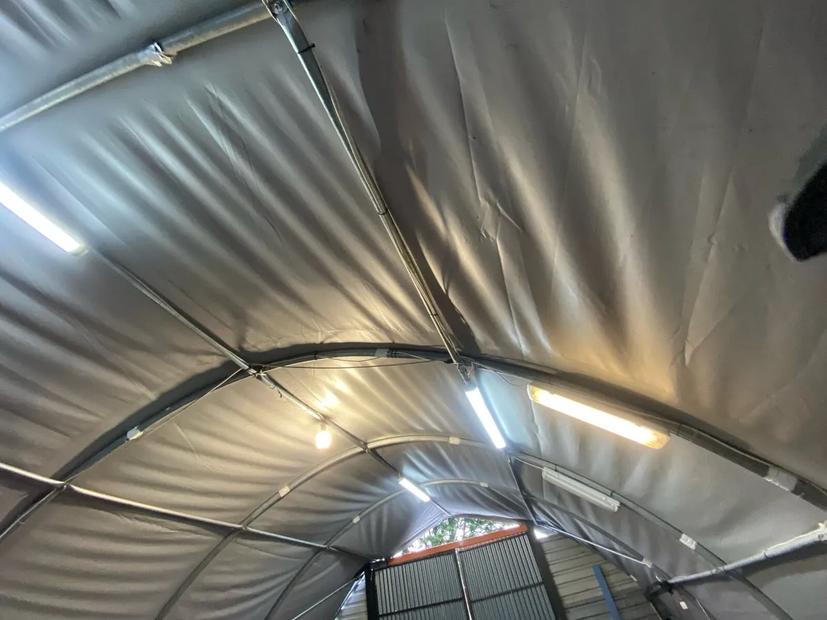 Large steel Shelter - Image 3