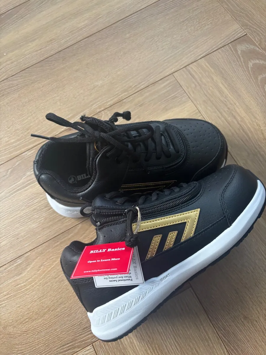 Billy shoes size 3 extra wide - Image 1