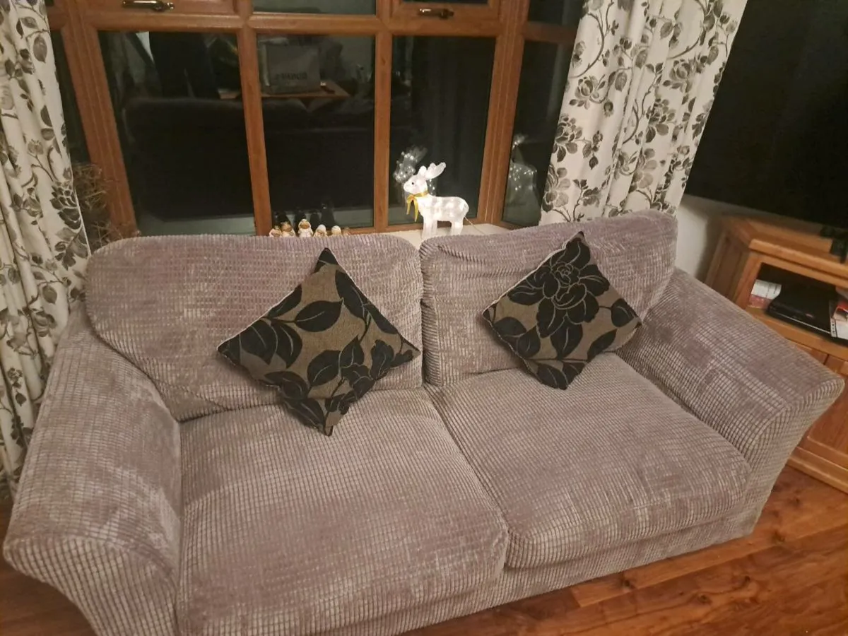 Set of 3 Sofas. - Image 1