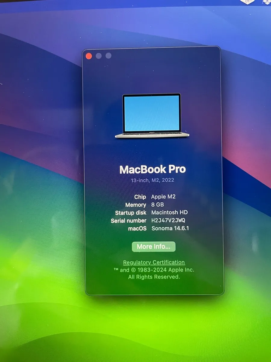 MacBook Pro M2 - Image 4