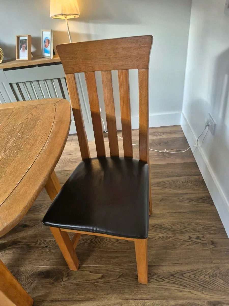 tables and chairs - Image 4