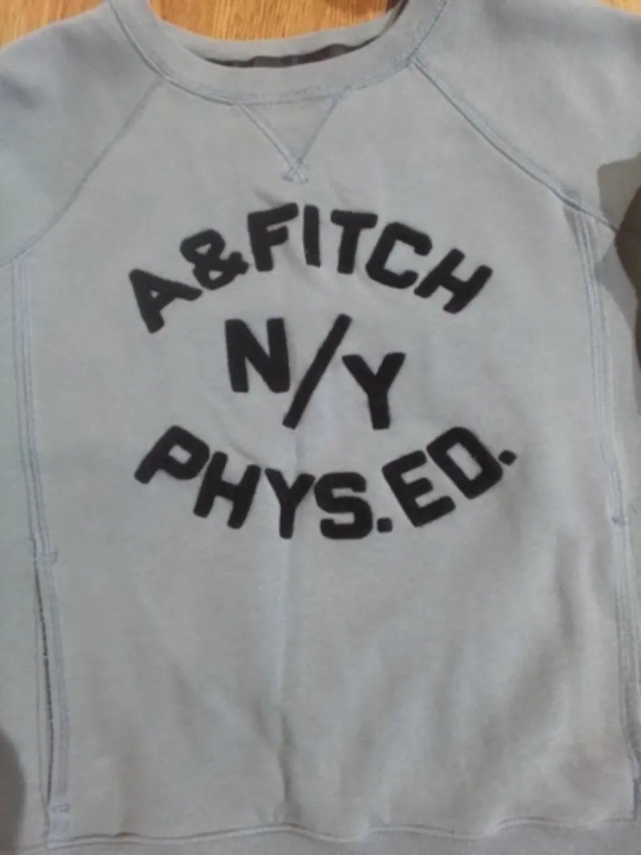 Abercrombie & Fitch sweatshirt - Image 2