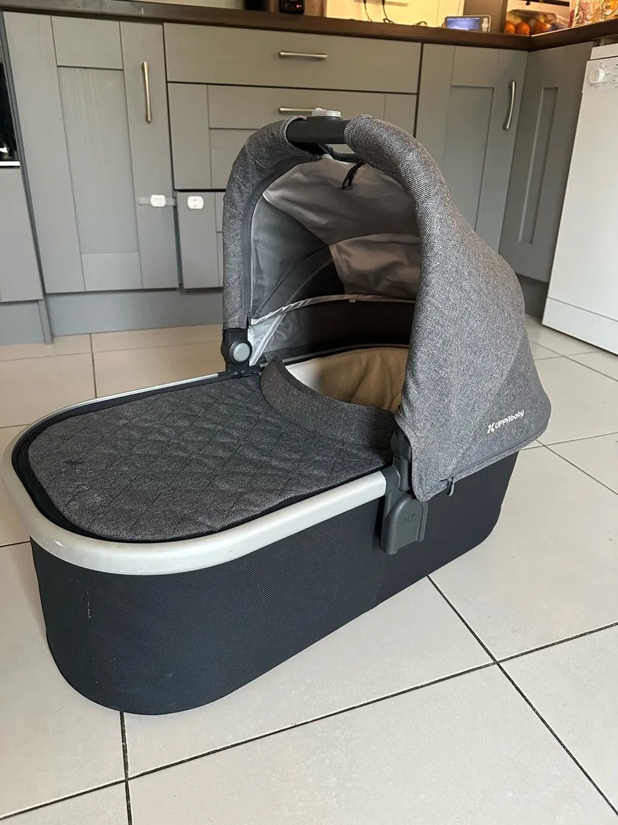 Uppababy Grey Bassinet - Image 1
