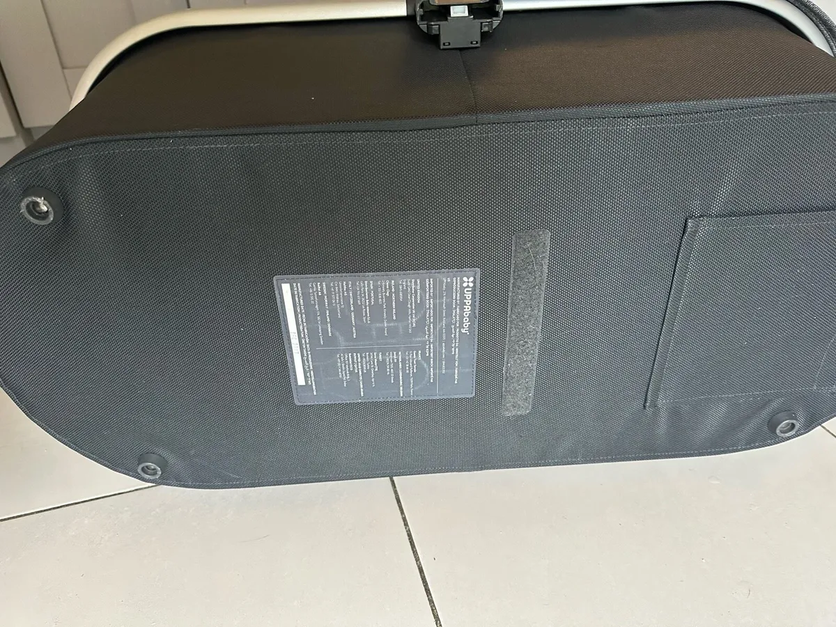 Uppababy Grey Bassinet - Image 3