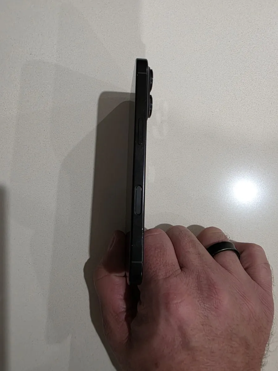 iPhone 16 pro 128GB black Like new condition - Image 4